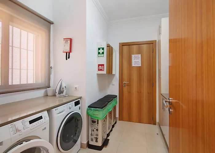 Formosa Willa Almancil